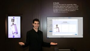 Samsung-TVs-and-Displays-Spatial-Signage-32-inch-Spatial-Signage-Samsung-VXT-AI-Studio_main1_FINAL